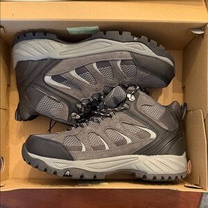 Khombu Men's Black and Gray Athletic Shoes Like New WOT. Sz8